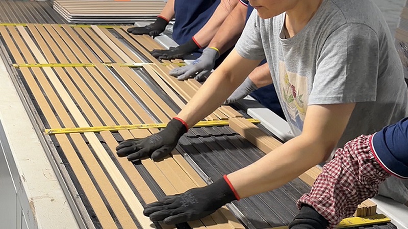 Ġewwa l-Fabbrika tal-Panew Akustiku tagħna: Mill-Produzzjoni ta 'Preċiżjoni għal Ġarr bl-ingrossa Ġewwa l-Fabbrika tal-Panew Akustiku tagħna: Mill-Produzzjoni ta 'Preċiżjoni għal Ġarr bl-ingrossa